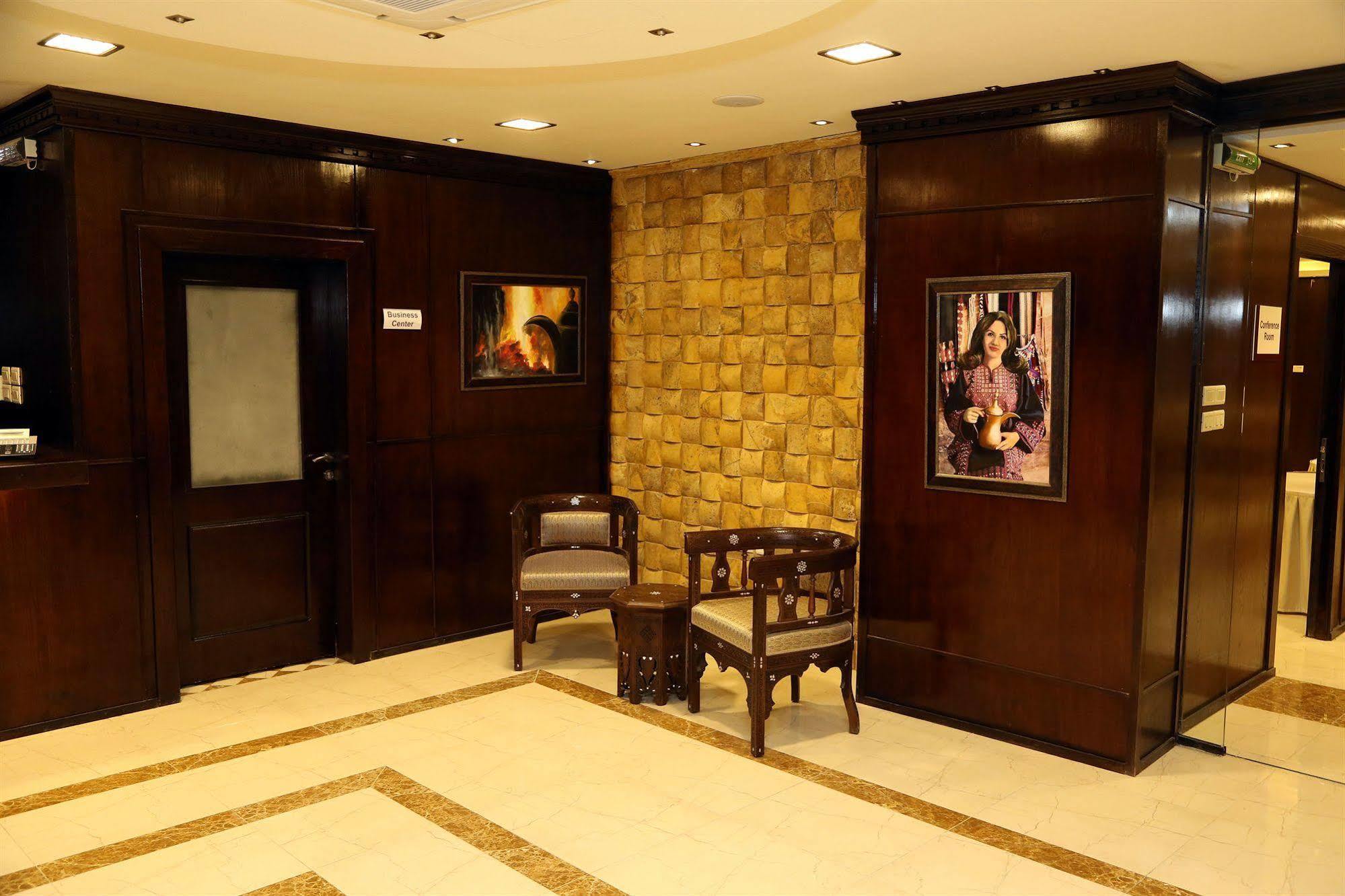 Saint John Hotel Madaba Eksteriør bilde